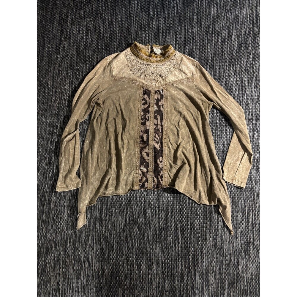 Gimmicks by BKE Mock Neck Long Sleeve Bohemian Rustic Cottage Earthy Lace Medium